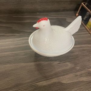 Vintage milk glass hen
